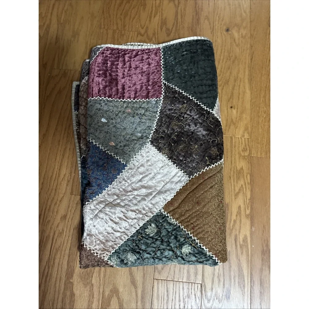 Elite Style Hand Crafted small Velvety  Patchwork Quilt Dimensions 48 X 60